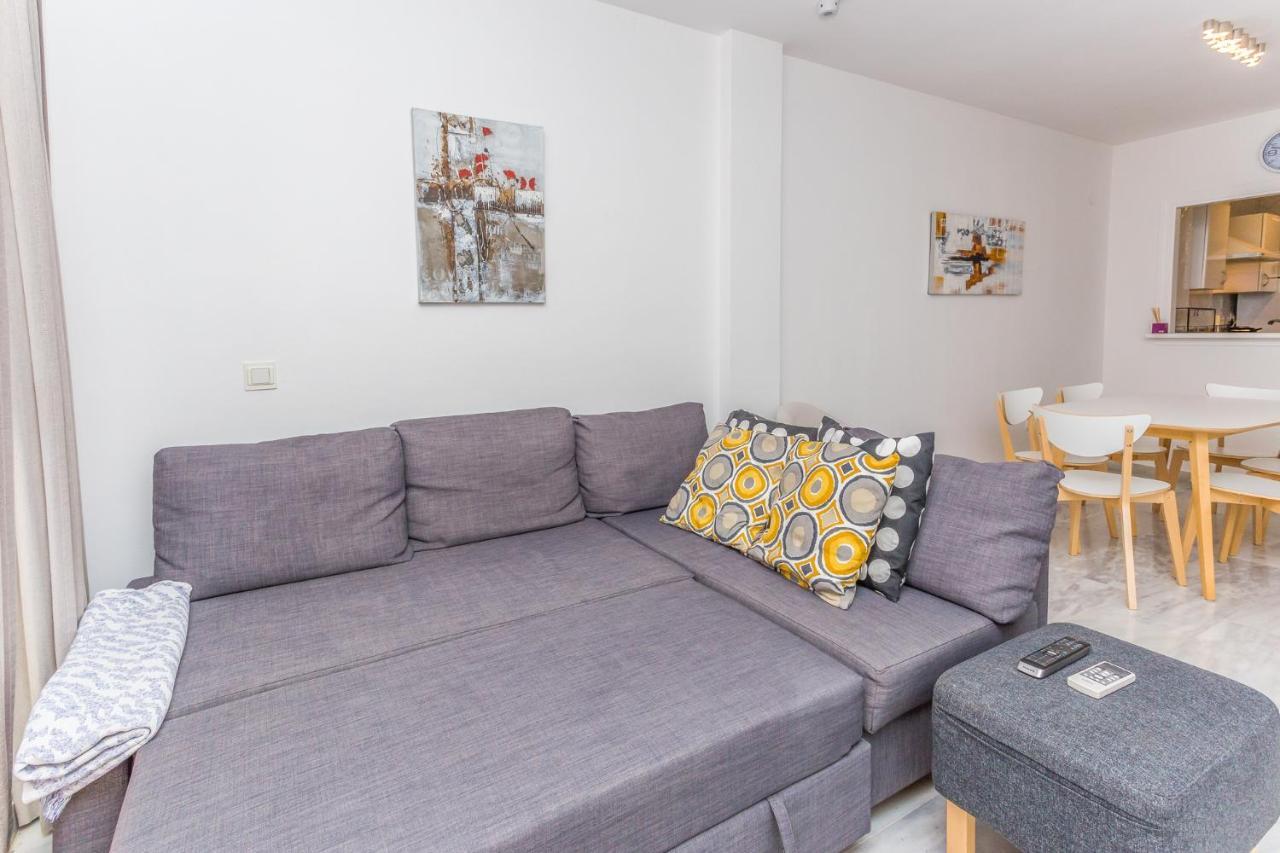 Gran Calahonda 2Br 2Ba With Terrace Wifi/Ac/Pool Διαμέρισμα Sitio de Calahonda Εξωτερικό φωτογραφία
